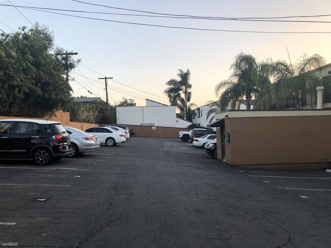 Foto del edificio - 2407 Adams Ave