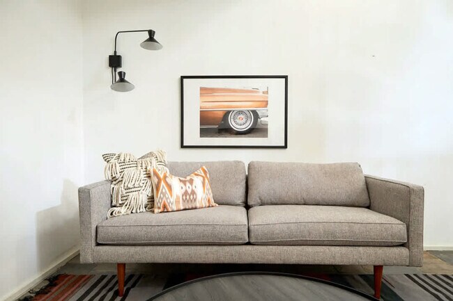 Foto del edificio - 2317 N Rampart St