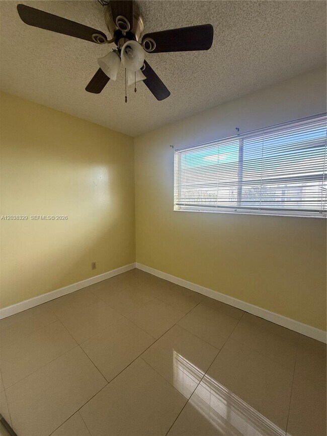 Building Photo - 8740 N Sherman Cir