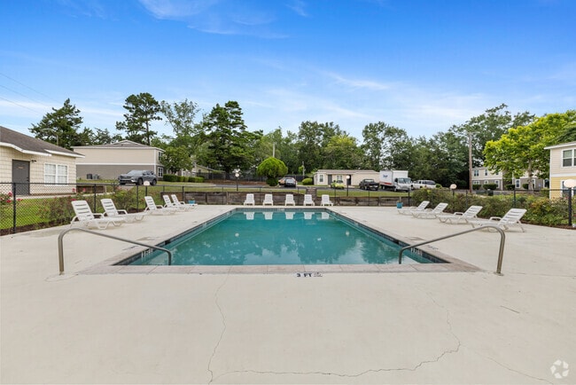 Meadow Ridge - Pool - Meadow Ridge Apartments