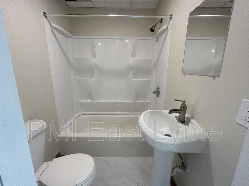 92 Truman St Unit Apt 1, New London, CT 06320 Condo for Rent in New