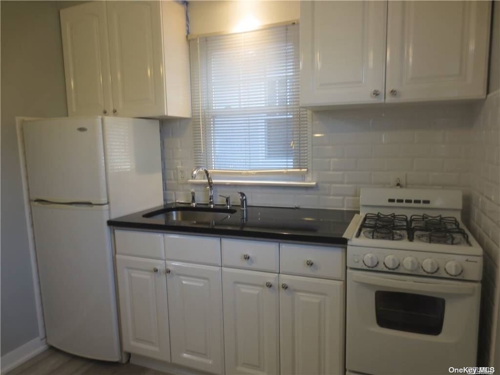 31 Marion St, Lynbrook, NY 11563 House Rental in Lynbrook, NY