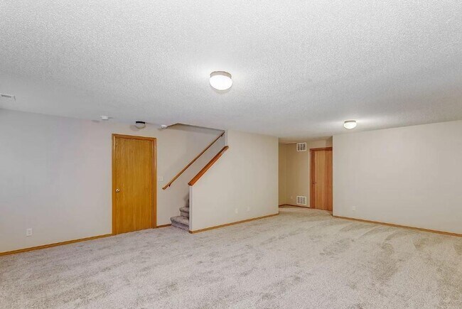 Foto del edificio - 221 S Maize Rd