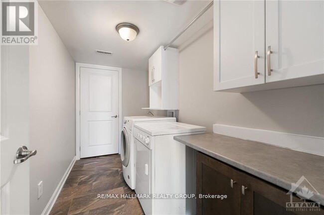 Photo du bâtiment - 318 Willow Aster Cir