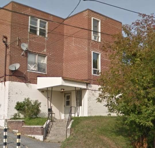 Primary Photo - 462 Brock St