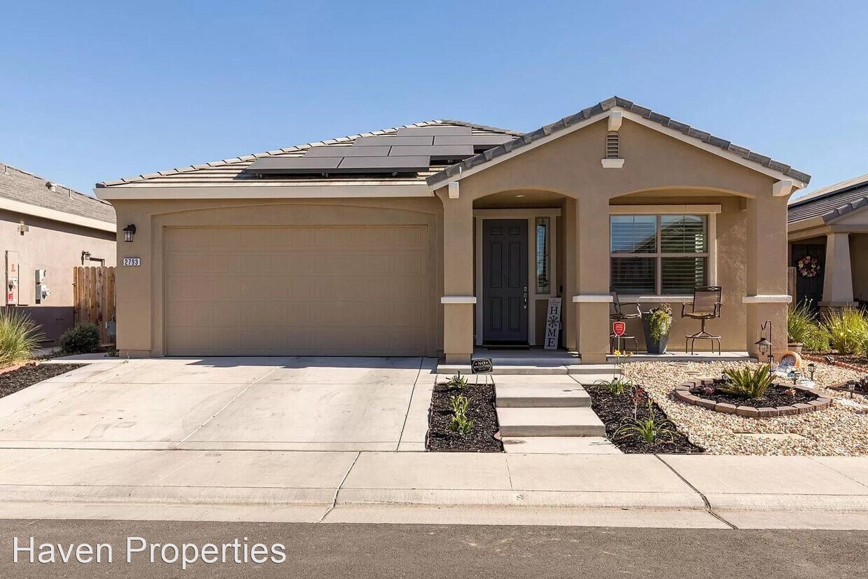 4 br, 2 bath House 2793 Chelan Court House for Rent in Antelope, CA