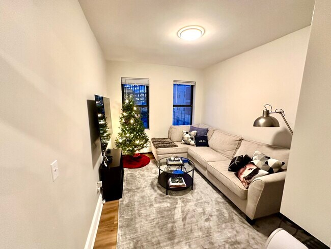 Foto del edificio - 829-833 Beacon Unit 204