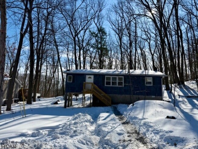 Foto del edificio - 56 Appleseed Rd