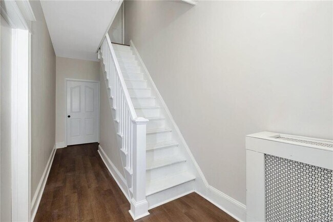 Building Photo - 60 Fortfield Ave