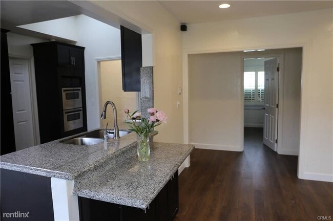 Building Photo - 4 br, 3 bath House - 1323 N Cherokee Ave