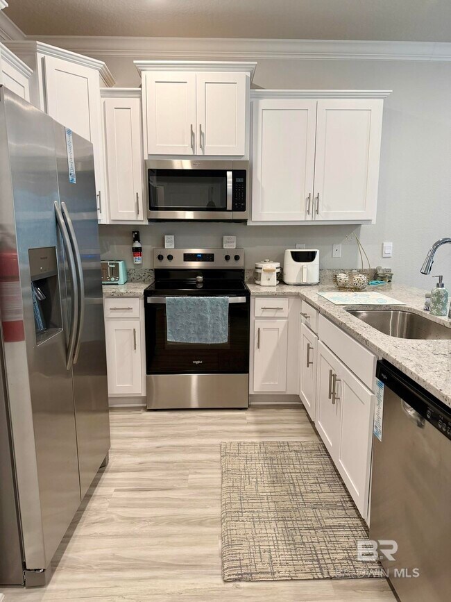 Foto del edificio - 4250 Lost Bay Dr