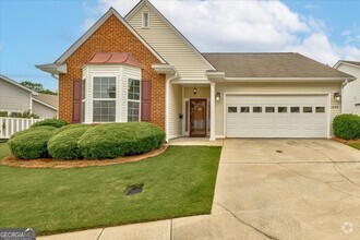 Building Photo - 1033 Pinehurst Dr