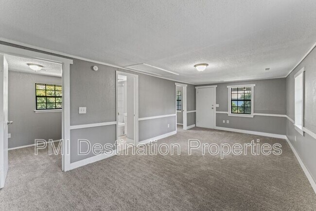 Building Photo - 13308 6 St