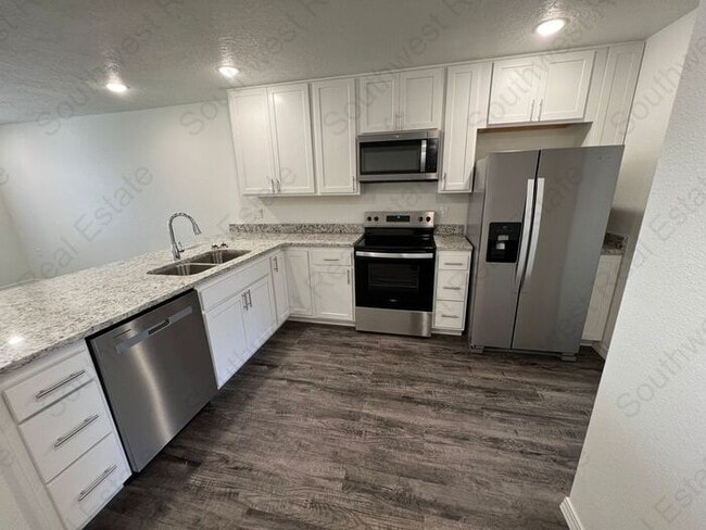 Building Photo - Brand New 2 bedroom 2 bath apartment