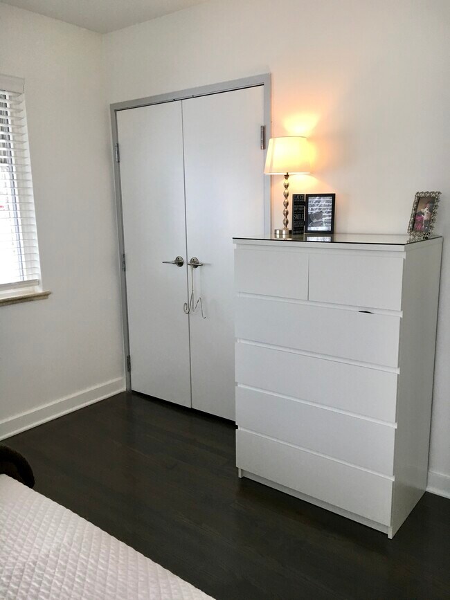 Bedroom - 301 E Kentucky Ave