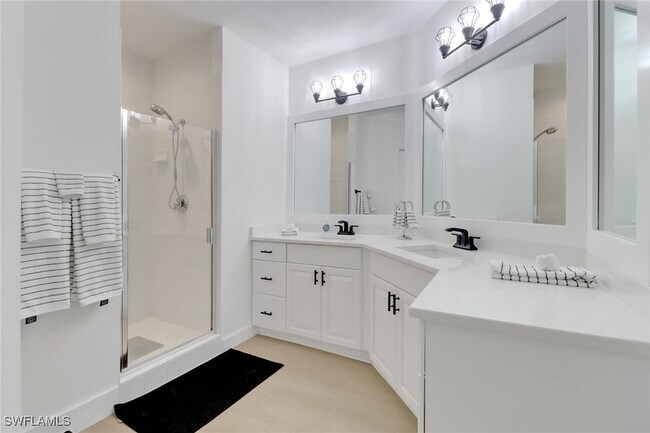 Building Photo - 451 Bayfront Pl