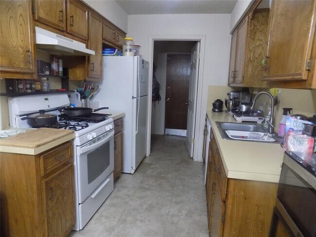 Building Photo - 115 Verna Spur