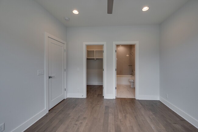 Foto del edificio - 2214 Old Matthews Rd