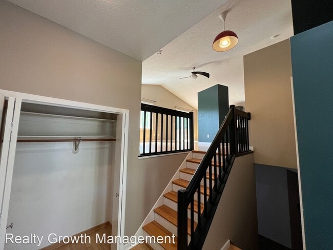 Building Photo - 4 br, 2 bath House - 92 N River Ct NE