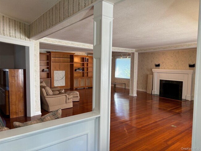 Foto del edificio - 185 S Country Rd