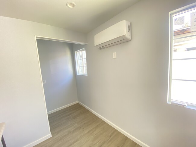 Foto del edificio - 11779 Garber St