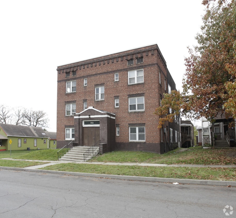 Primary Photo - 702 20th St