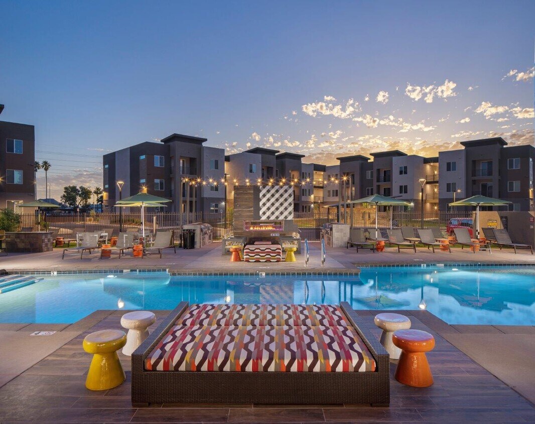 Hangar at Thunderbird Apartments in Glendale, AZ