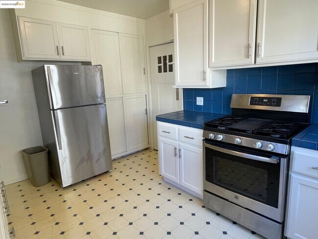 Foto del edificio - 741 Haddon Pl