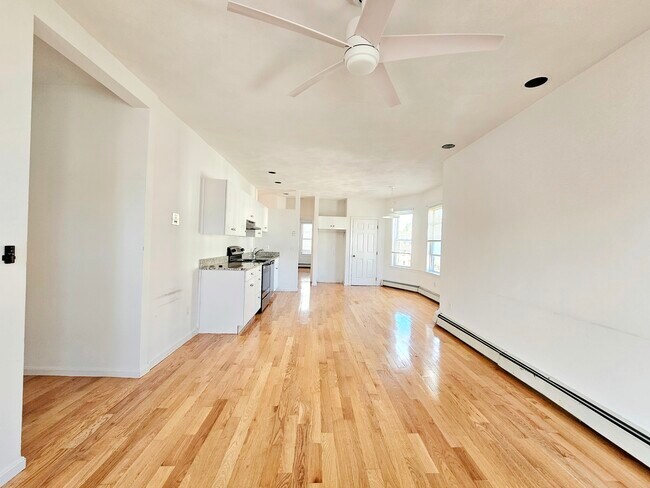 Foto del edificio - 56 Mansfield St