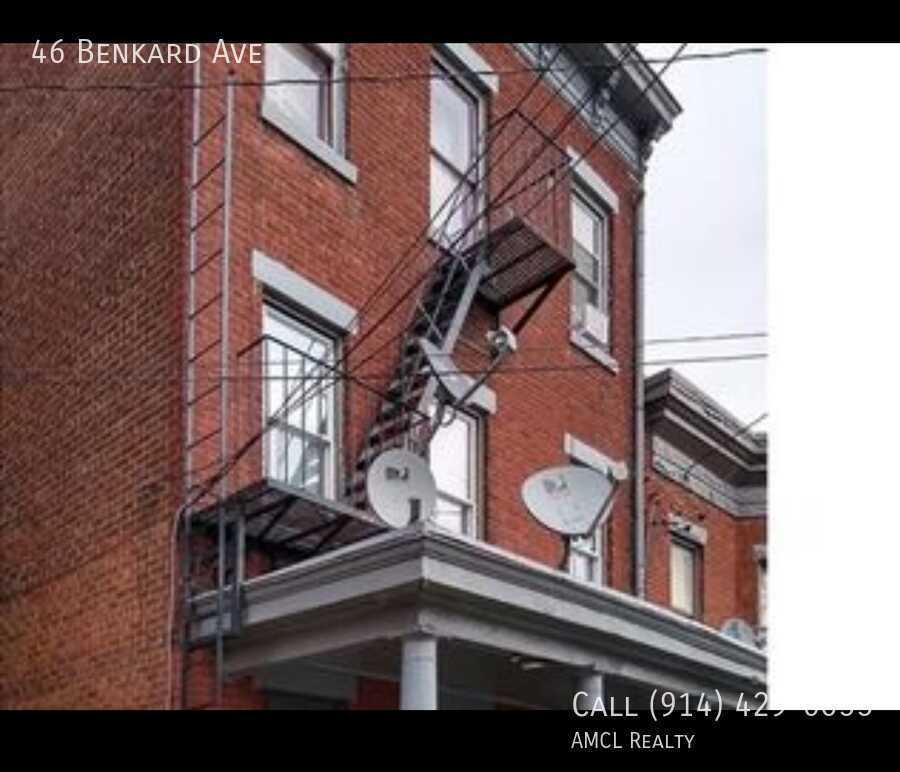 Primary Photo - 46 Benkard Ave