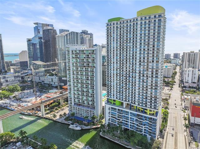 Foto del edificio - 185 SW 7th St