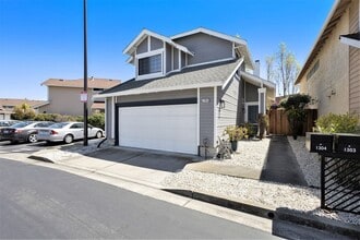 Building Photo - 1304 Pyne Ln