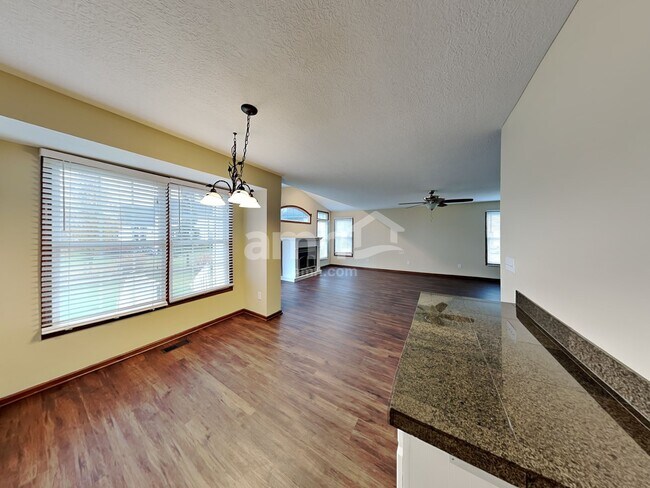 Foto del edificio - 6738 Inverness St