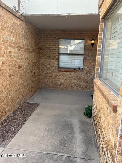 Building Photo - 150 Silver Shadow Dr