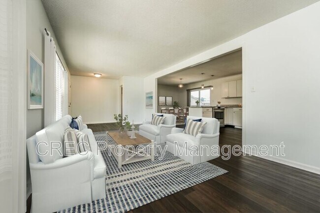 Foto del edificio - 7744 Allwood Ave