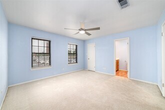 Building Photo - 7505 Memorial Woods Dr