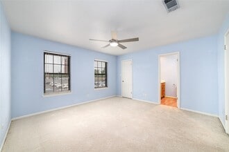 Building Photo - 7505 Memorial Woods Dr