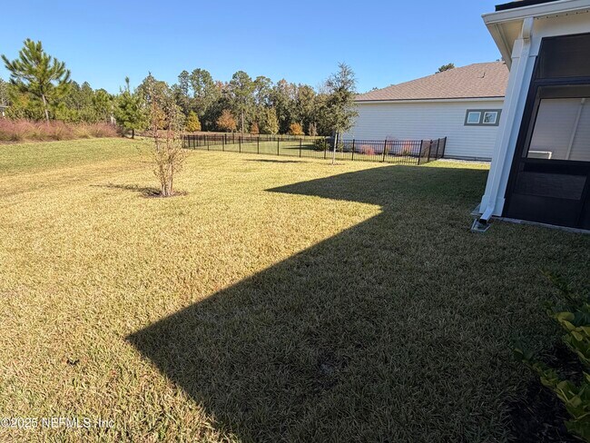 Foto del edificio - 381 Pelton Pl