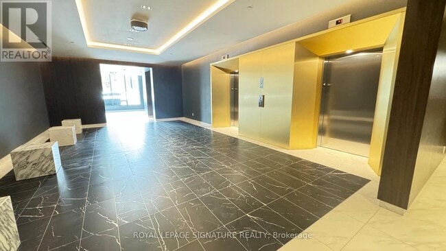 Building Photo - 500 Dupont St