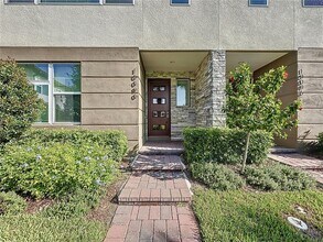 Building Photo - 10090 Sunnifa Aly