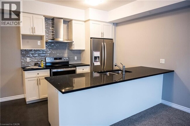 Building Photo - 142 Oat Ln