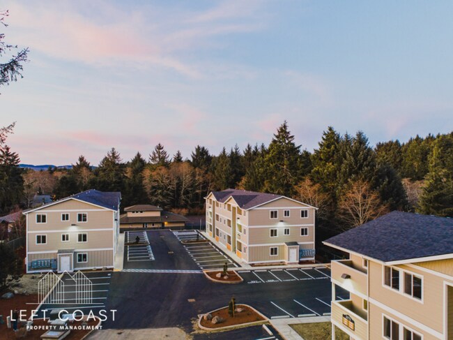 Foto del edificio - 3031 Northeast West Devils Lake Road