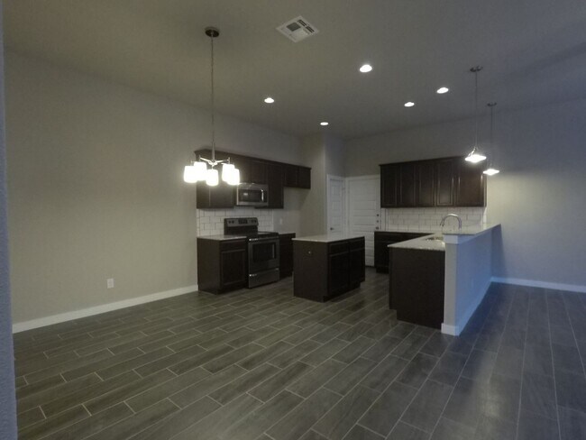 Building Photo - LUXURY TOWNHOME LOCATED IN BASTROP, TEXAS AT PECAN PARK!