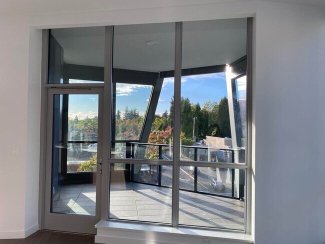 Building Photo - CLICK "REQUEST A TOUR" NOW!