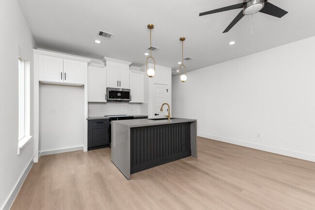 Foto del edificio - 2316 McKee St