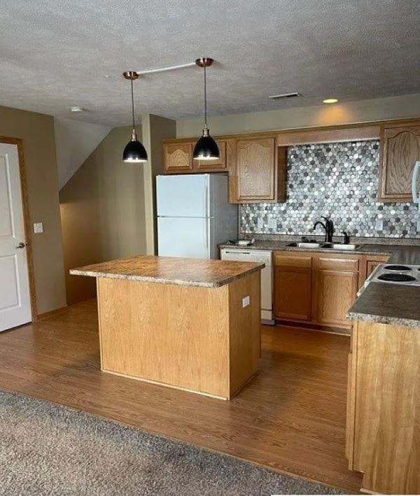 Foto del edificio - 14655 Sahler Ct