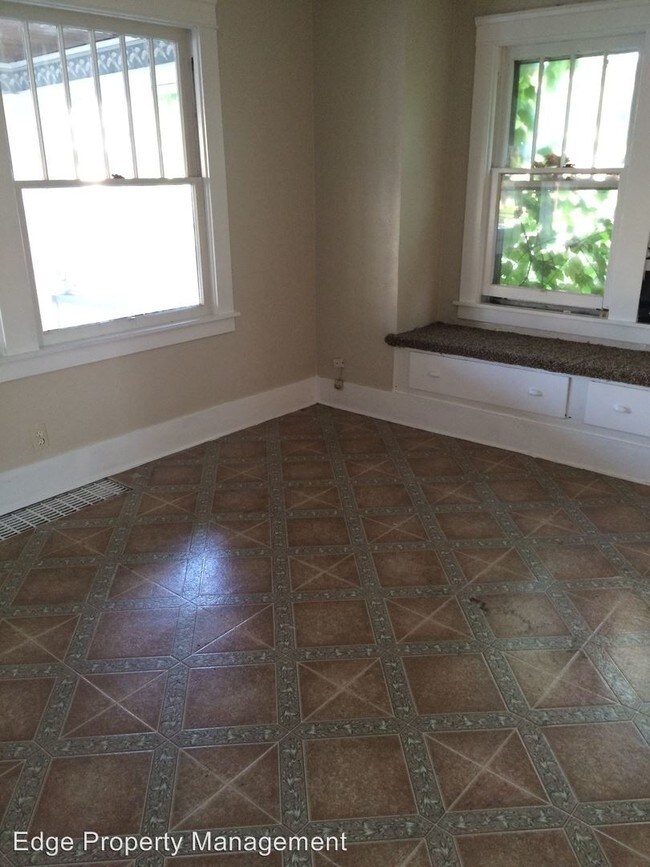 Foto del edificio - 719 Brownell Ave