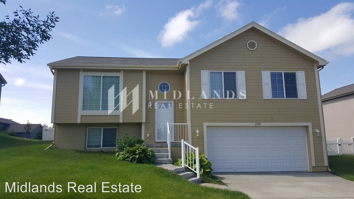 Foto principal - 3 br, 2 bath House - 2507 Arlington Street