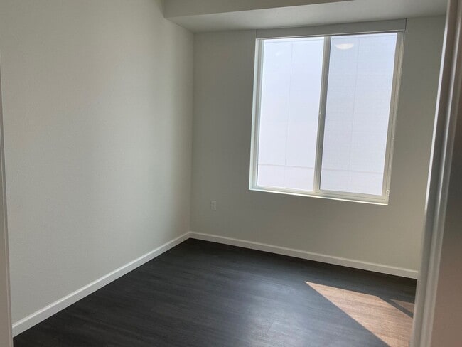 Interior Photo - The Lurana