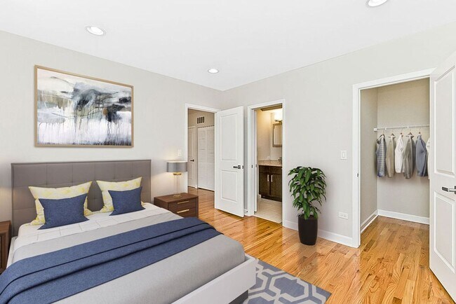 Foto del edificio - 4759 N Maplewood Ave